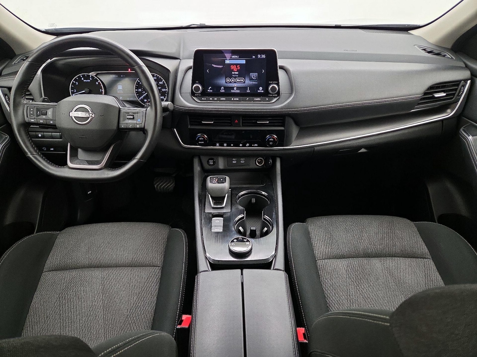 2025 Nissan Rogue SV - Photo 10