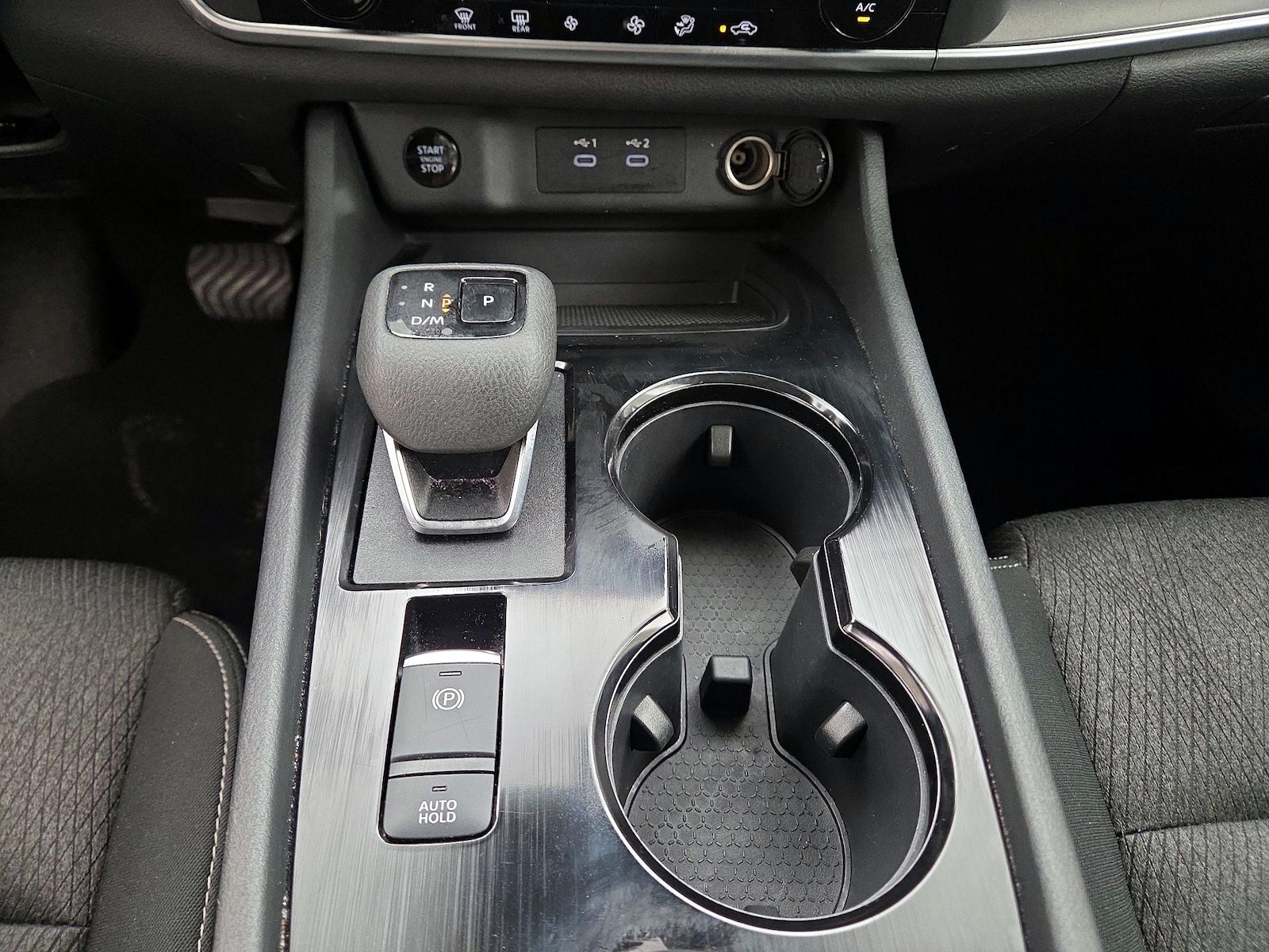 2025 Nissan Rogue SV - Photo 18