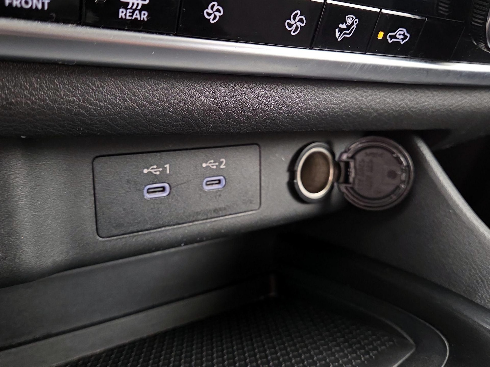 2025 Nissan Rogue SV - Photo 19