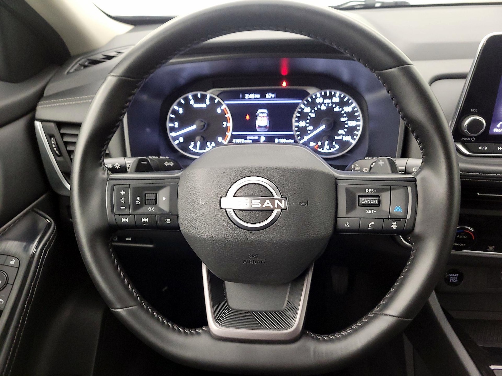 2025 Nissan Rogue SV - Photo 11