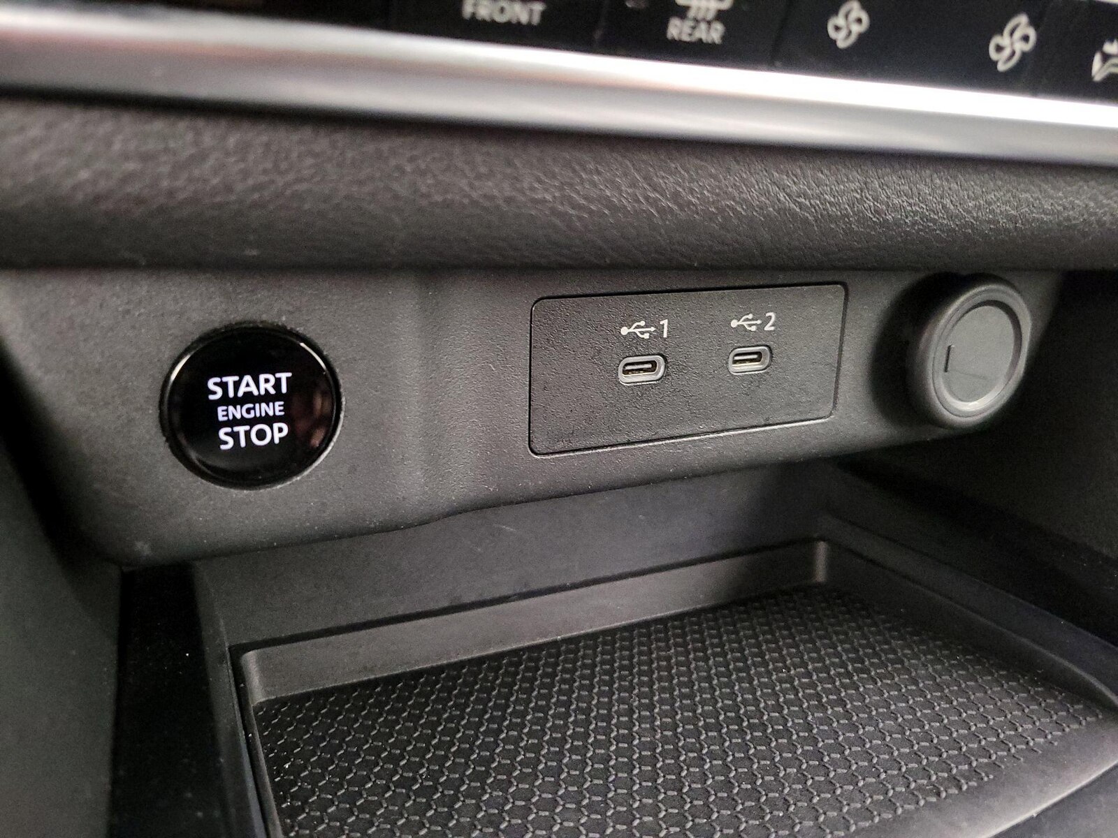 2025 Nissan Rogue SV - Photo 19