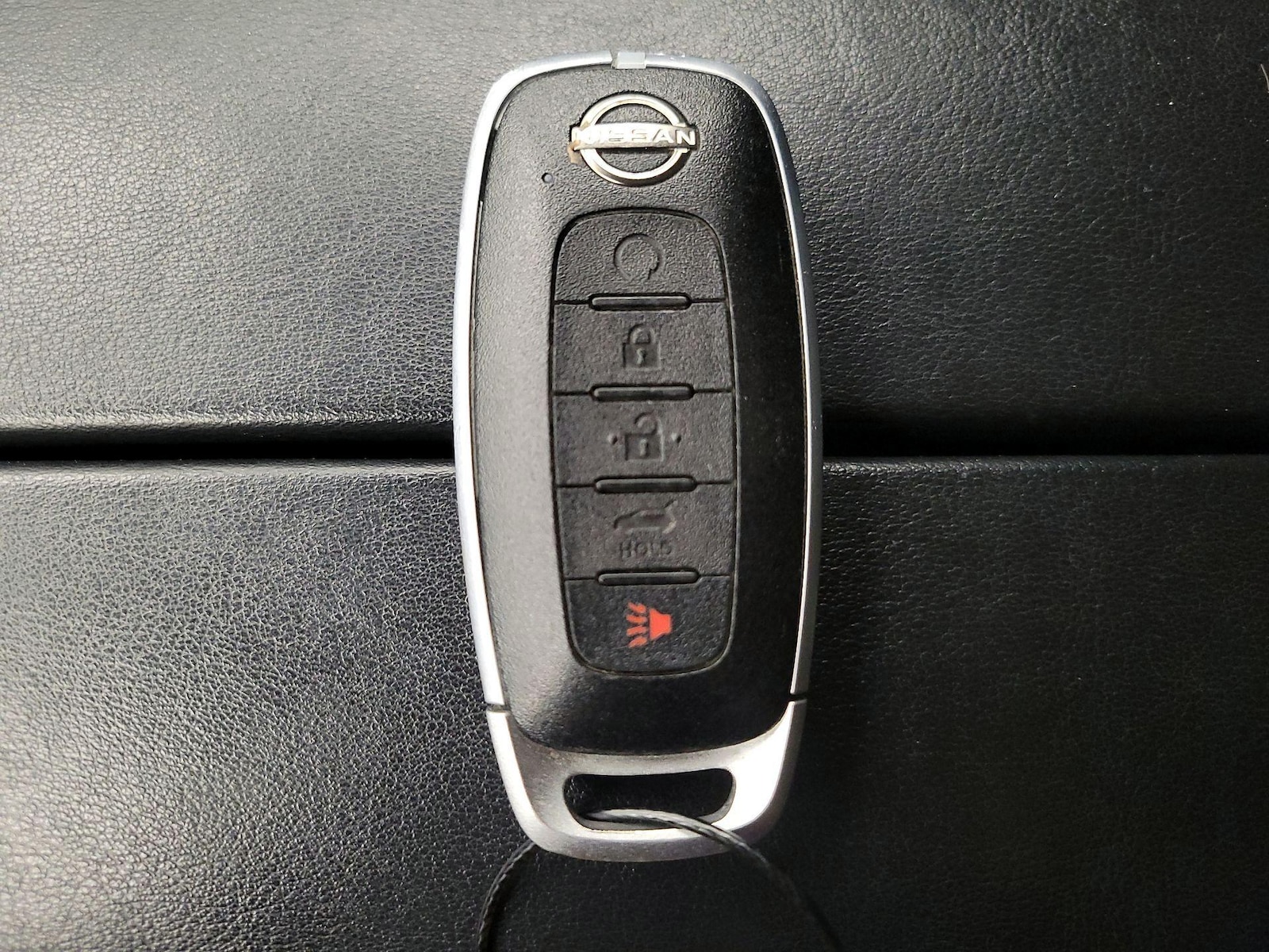 2025 Nissan Rogue SV - Photo 23