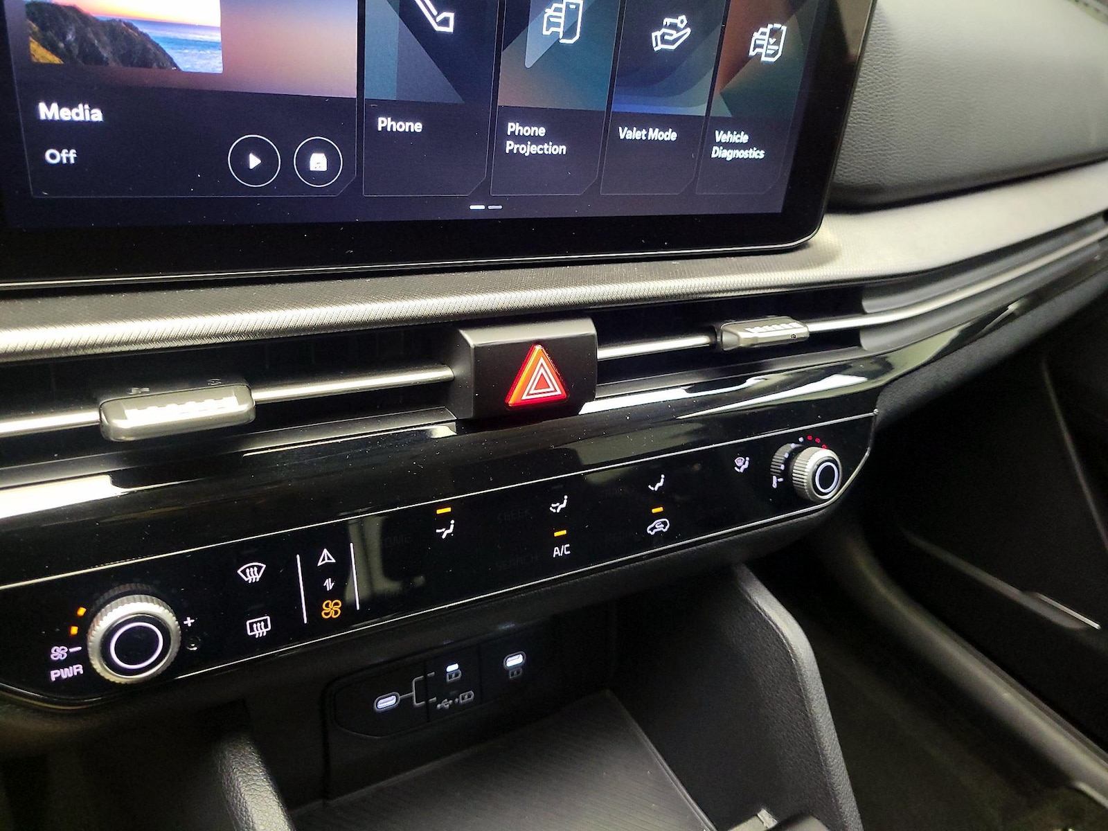 2026 Kia Sportage LX - Photo 16