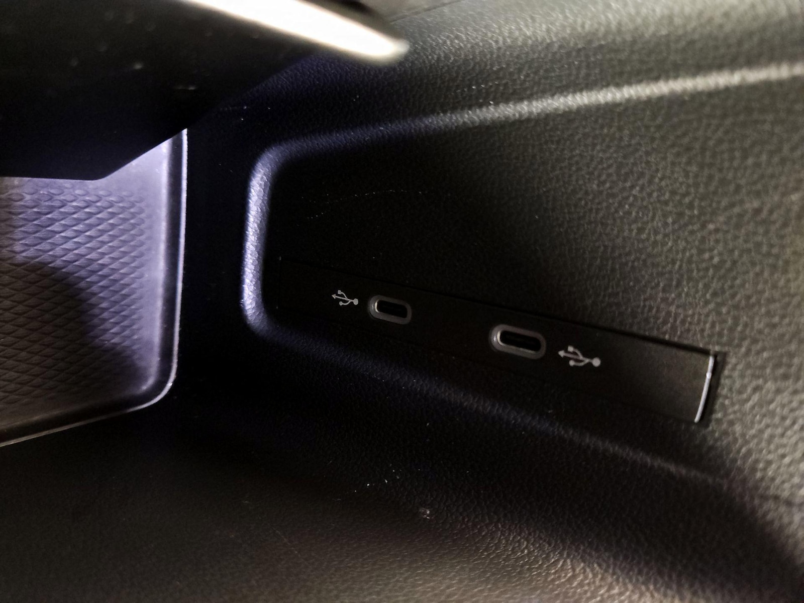 2026 Volkswagen Tiguan SE - Photo 19