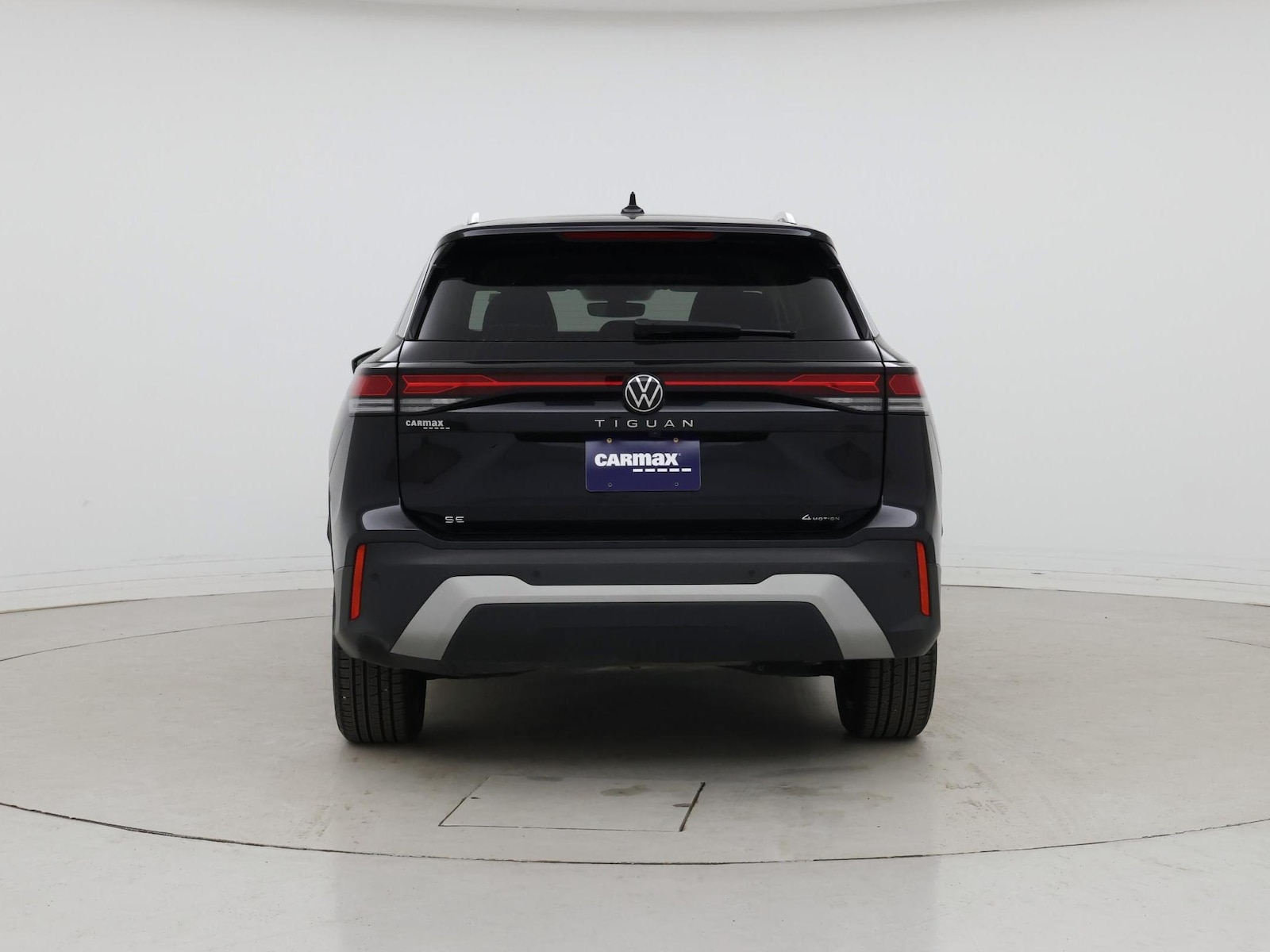 2026 Volkswagen Tiguan SE - Photo 7