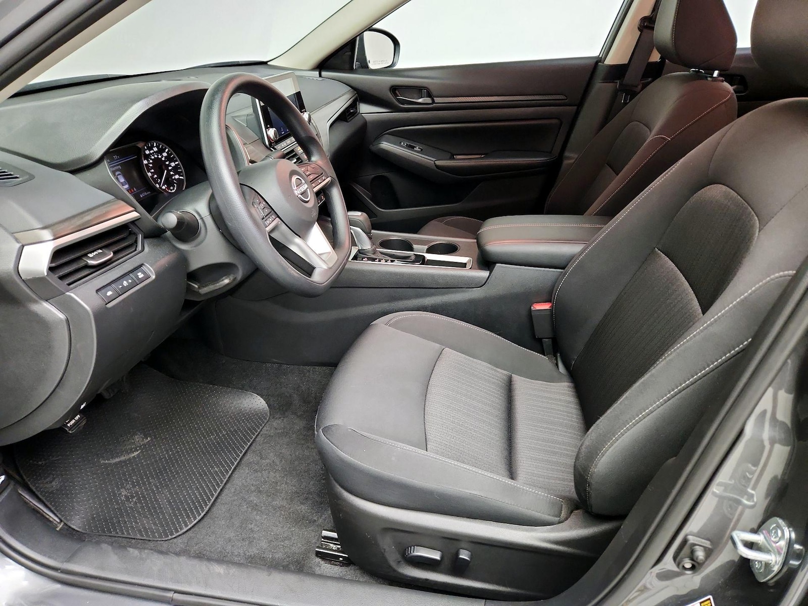 2026 Nissan Altima SV - Photo 10