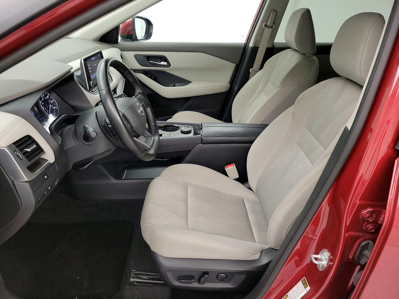 2025 Nissan Rogue SV - Photo 12