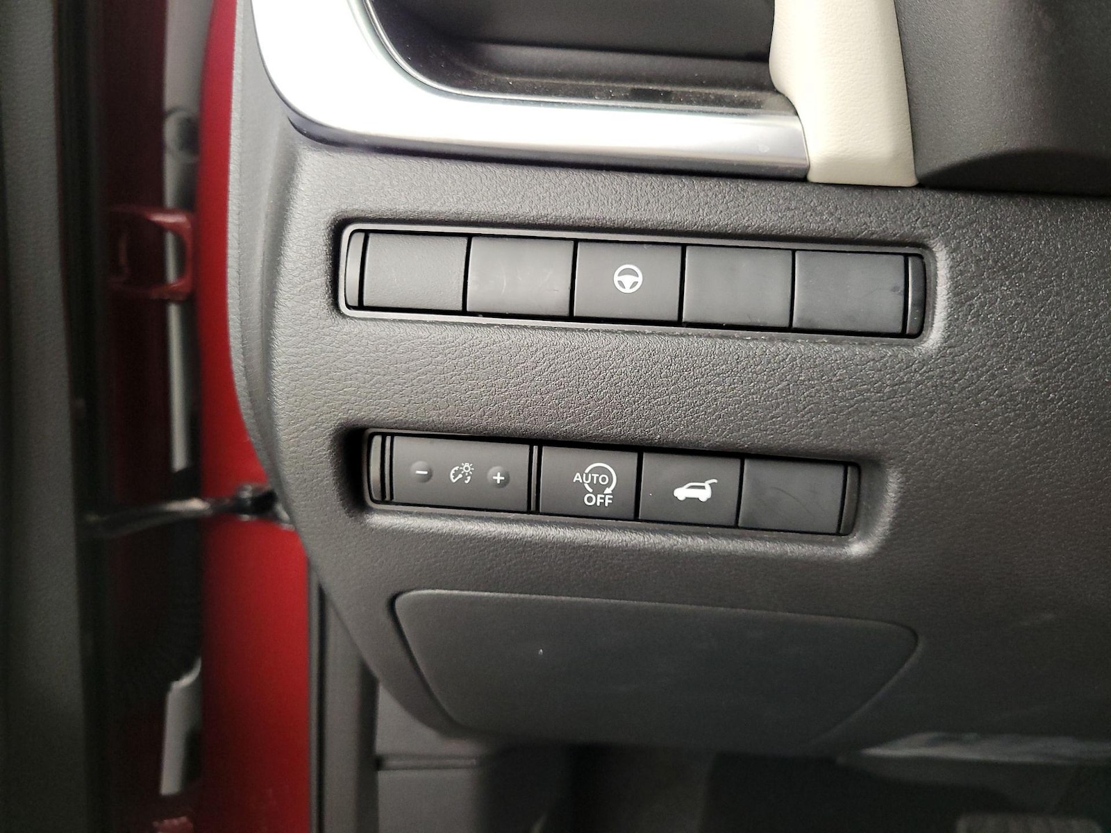 2025 Nissan Rogue SV - Photo 14