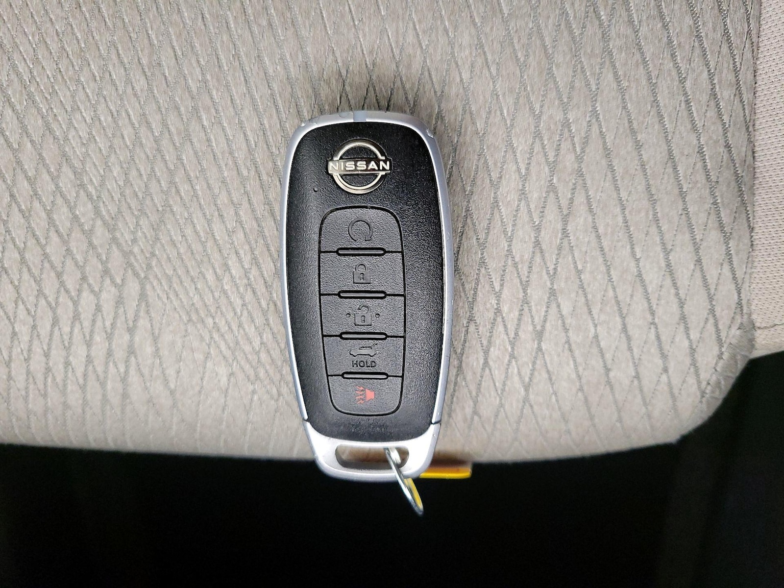 2025 Nissan Rogue SV - Photo 23