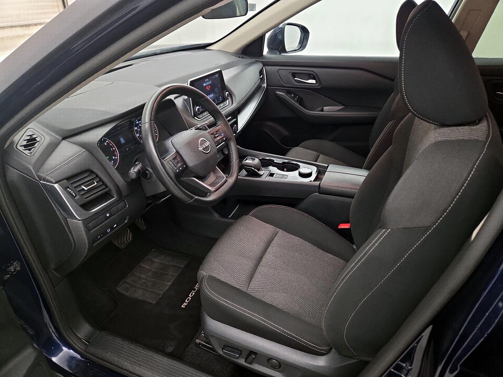 Power Seat(s) & Side Airbags