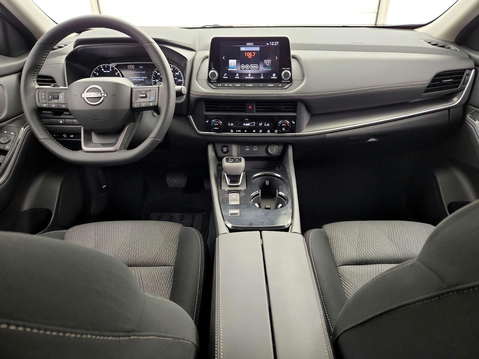 2026 Nissan Rogue SV - Photo 10