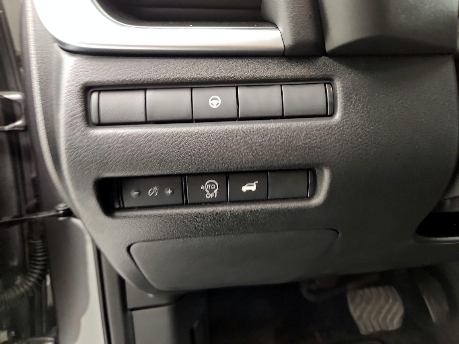 2026 Nissan Rogue SV - Photo 14