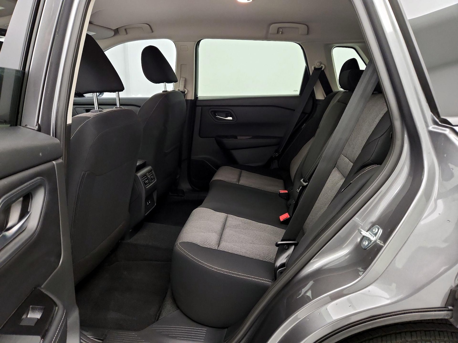 2026 Nissan Rogue SV - Photo 20
