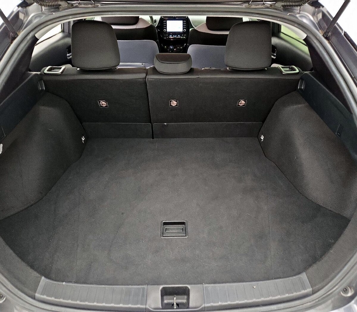 Trunk/Cargo (Seats Up)