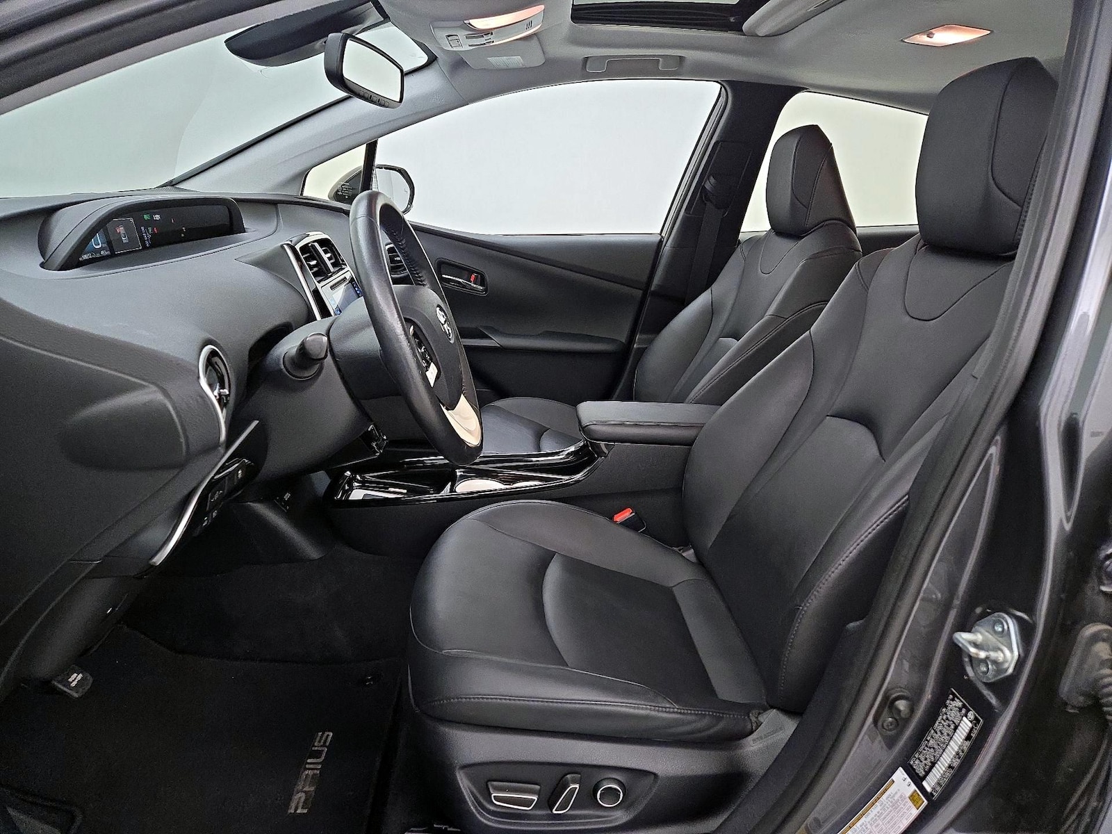 2017 Toyota Prius Four - Photo 12