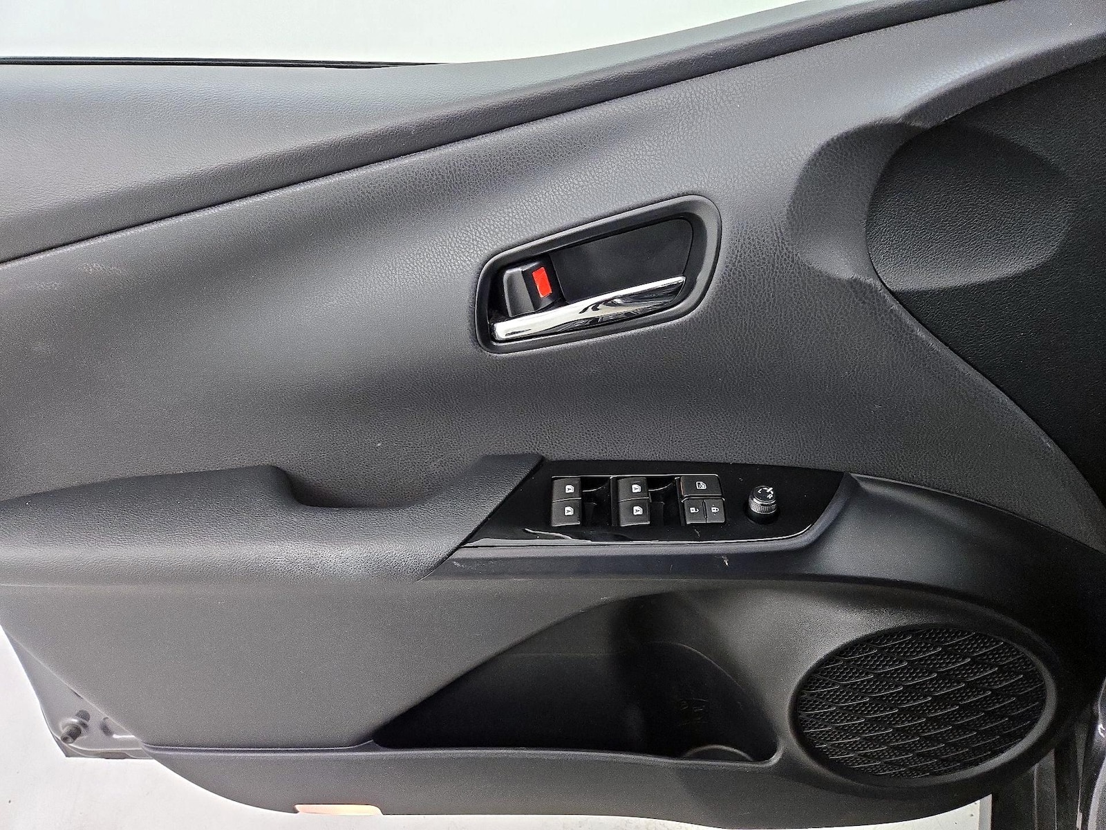 2017 Toyota Prius Four - Photo 13