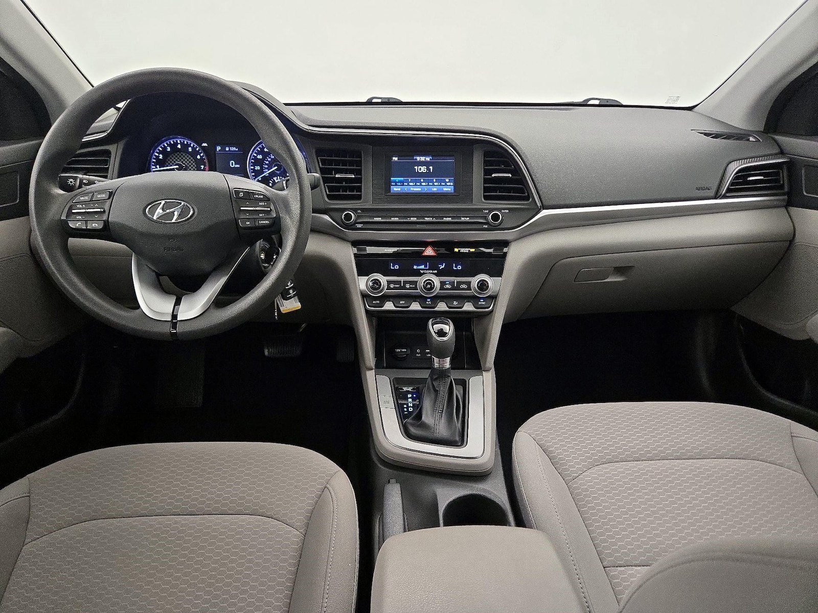 2020 Hyundai Elantra SE - Photo 10