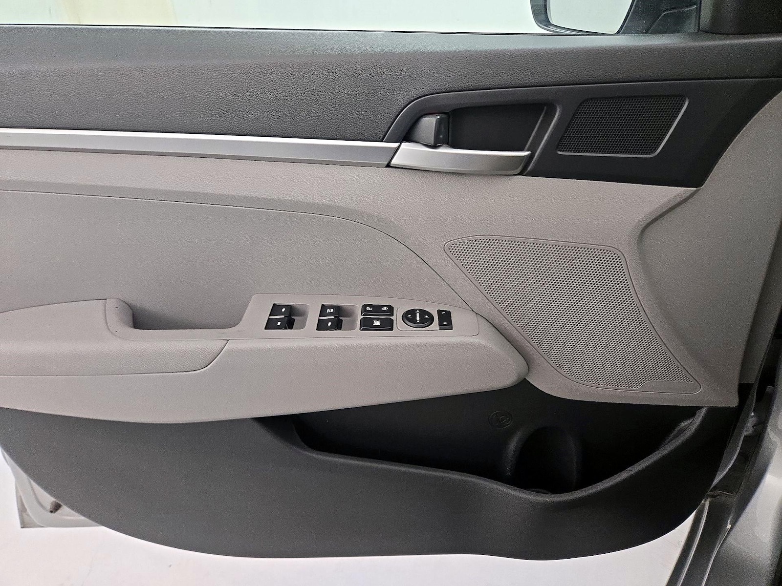 2020 Hyundai Elantra SE - Photo 13