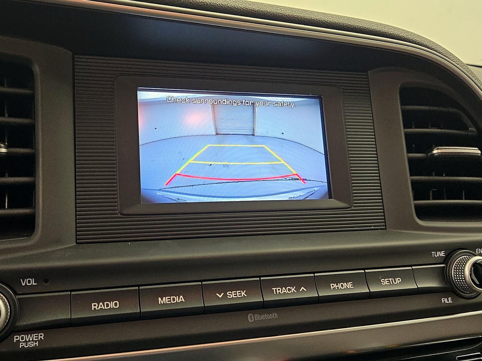 2020 Hyundai Elantra SE - Photo 15