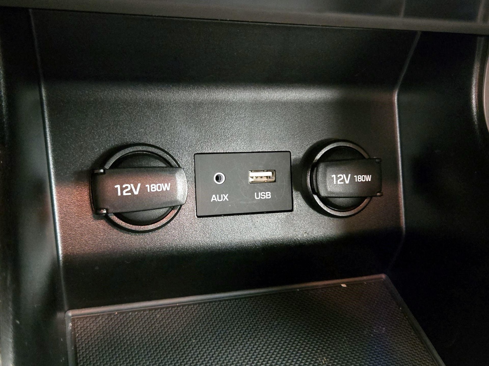 2020 Hyundai Elantra SE - Photo 19