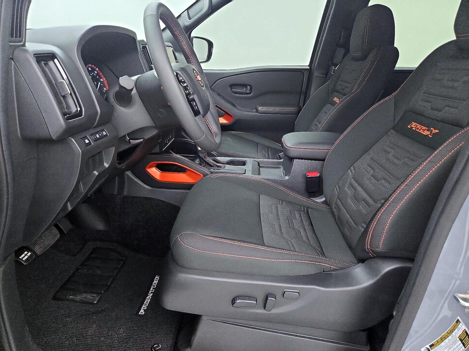 2026 Nissan Frontier PRO-X - Photo 12