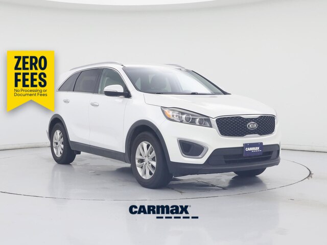 White 2016 Kia Sorento SUV / Crossover Front-Wheel Drive Automatic