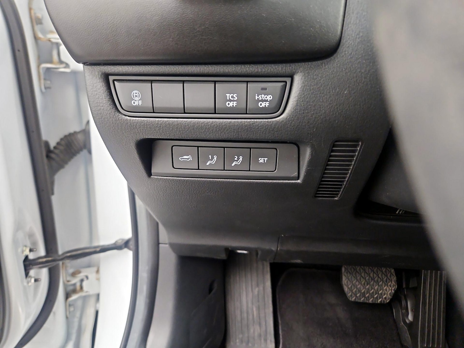 2025 Mazda CX-50 Premium - Photo 14