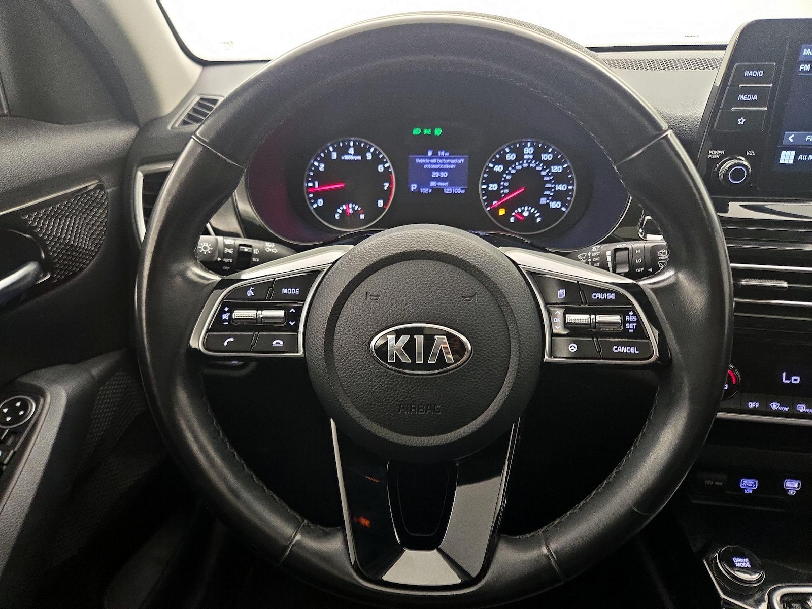 2021 Kia Seltos EX - Photo 11