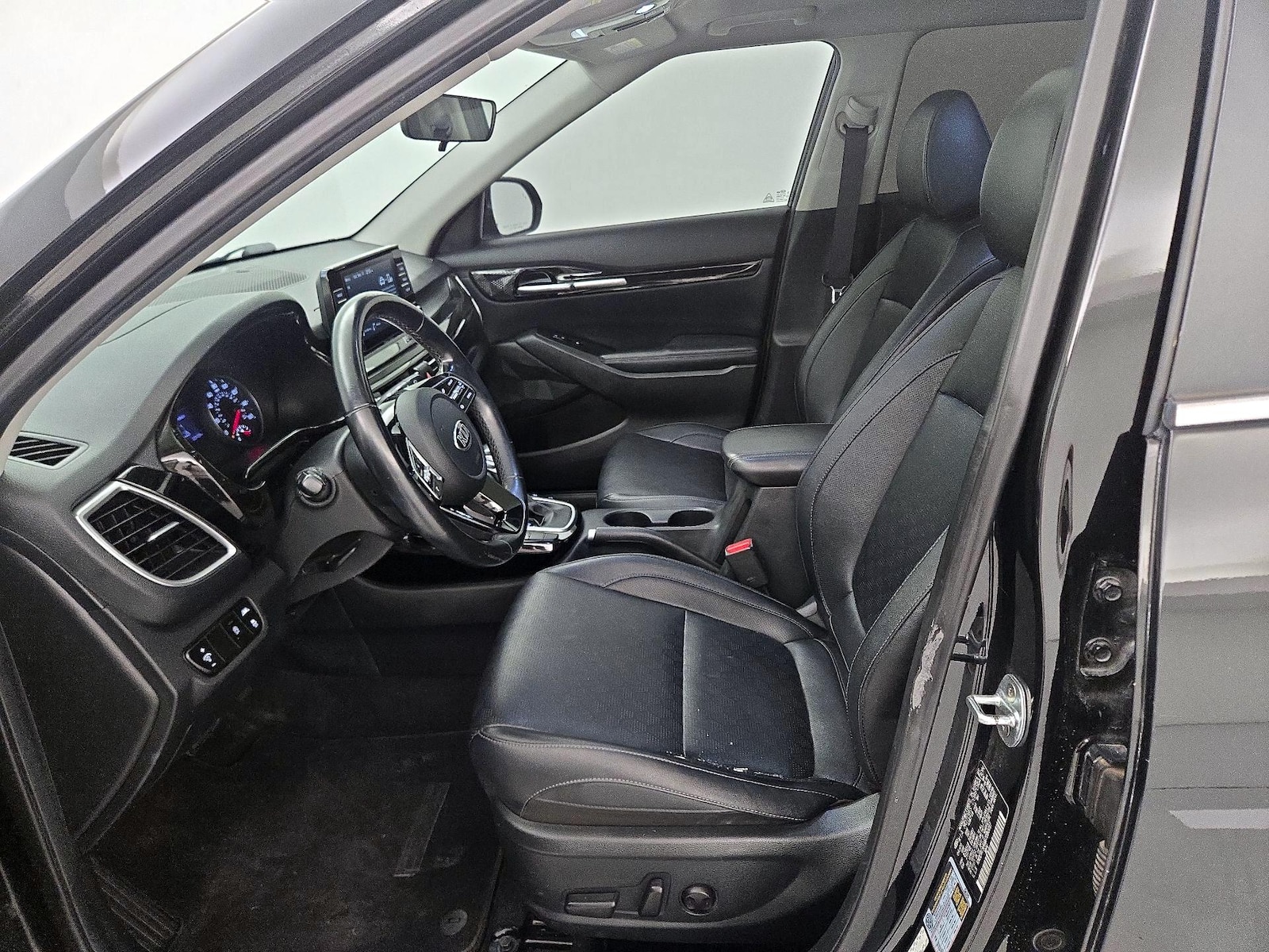 2021 Kia Seltos EX - Photo 12