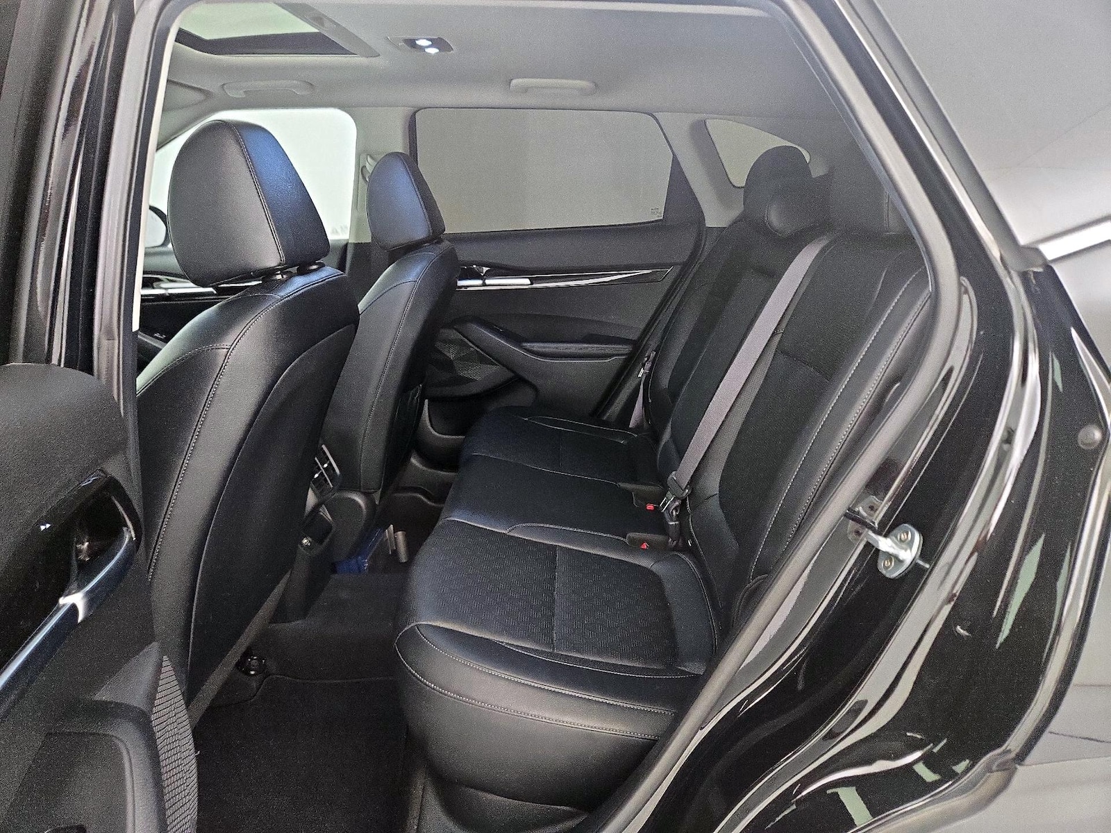 2021 Kia Seltos EX - Photo 21