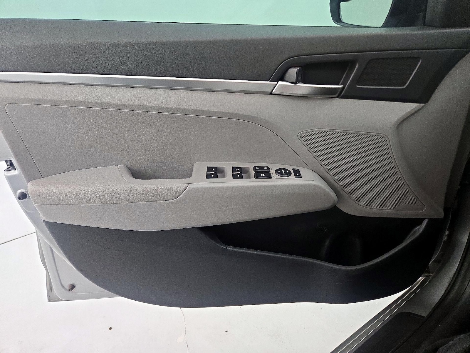 2020 Hyundai Elantra SE - Photo 13