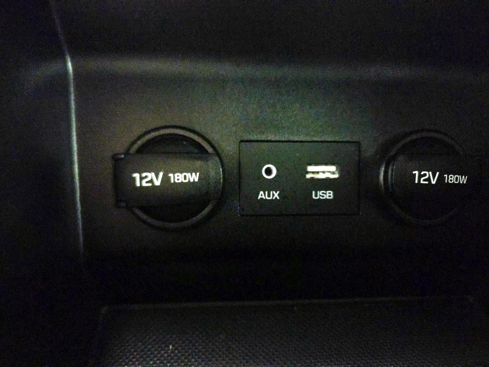 2020 Hyundai Elantra SE - Photo 19
