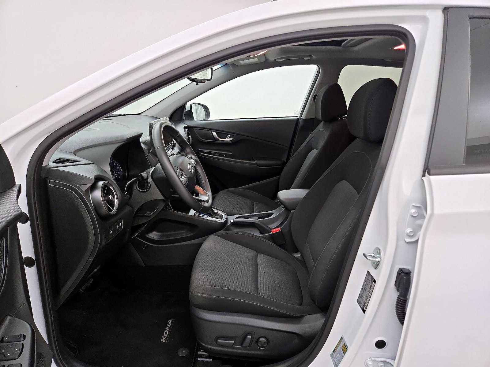 2023 Hyundai Kona SEL - Photo 12