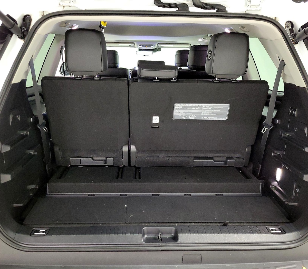 Trunk/Cargo (Seats Up)