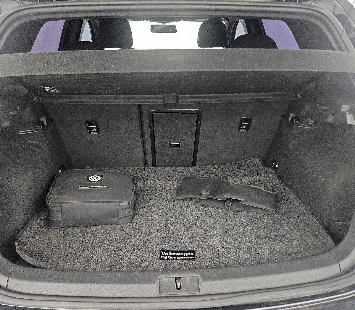 Trunk/Cargo (Seats Up)