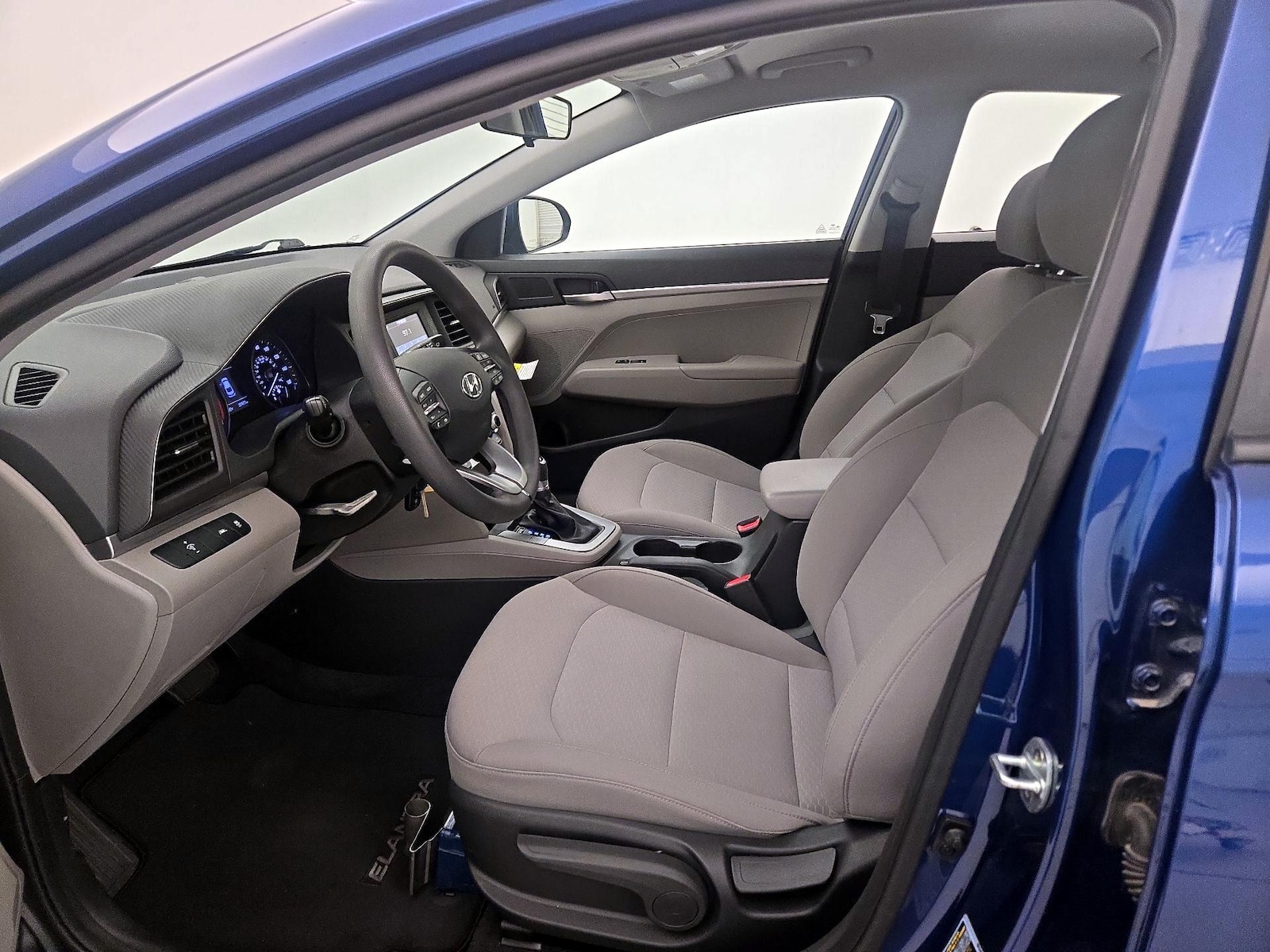 2020 Hyundai Elantra SE - Photo 12