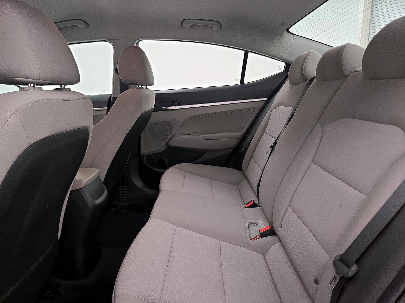 2020 Hyundai Elantra SE - Photo 20