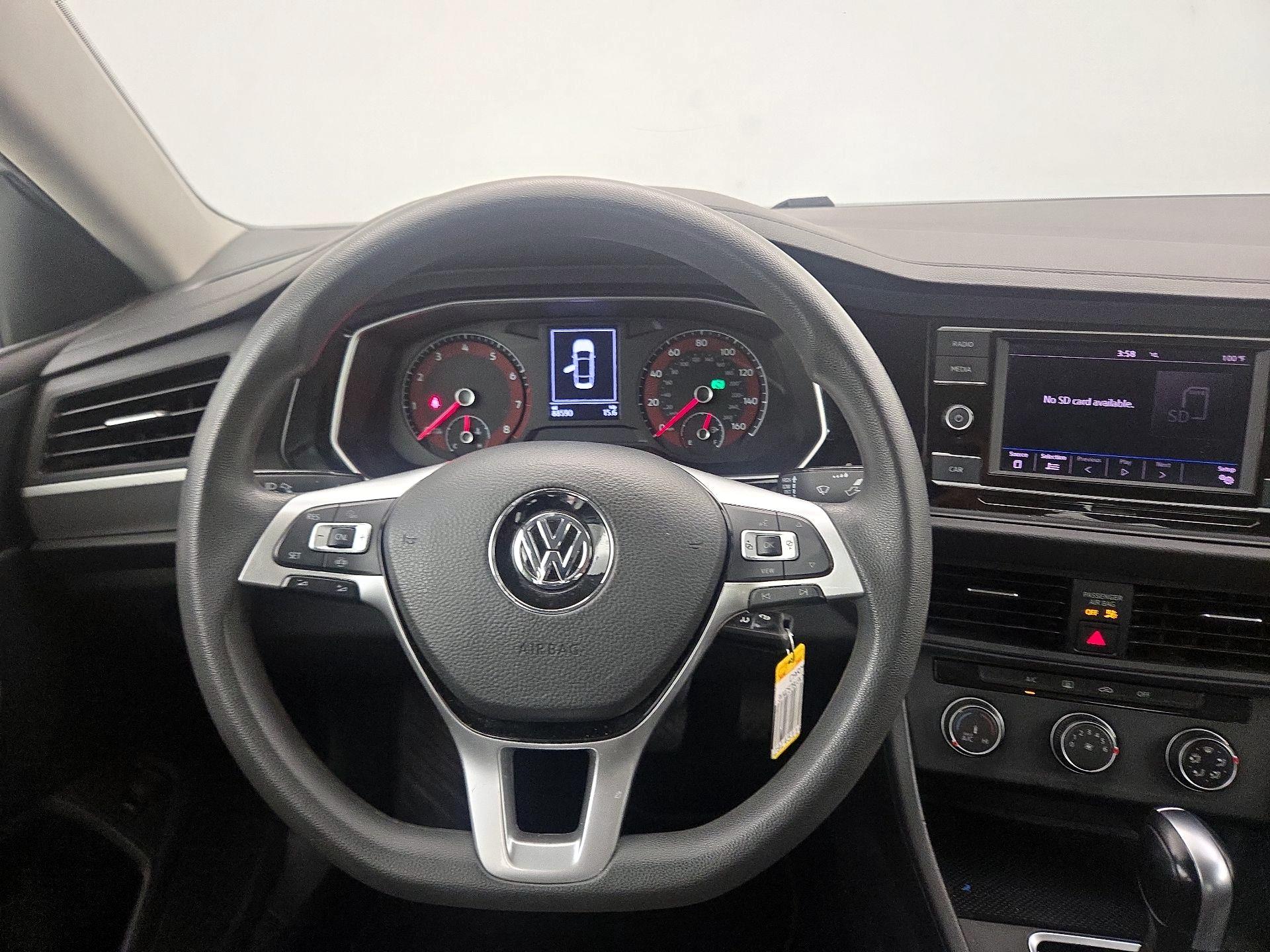 Thumbnail: 2019 Volkswagen Jetta - 10