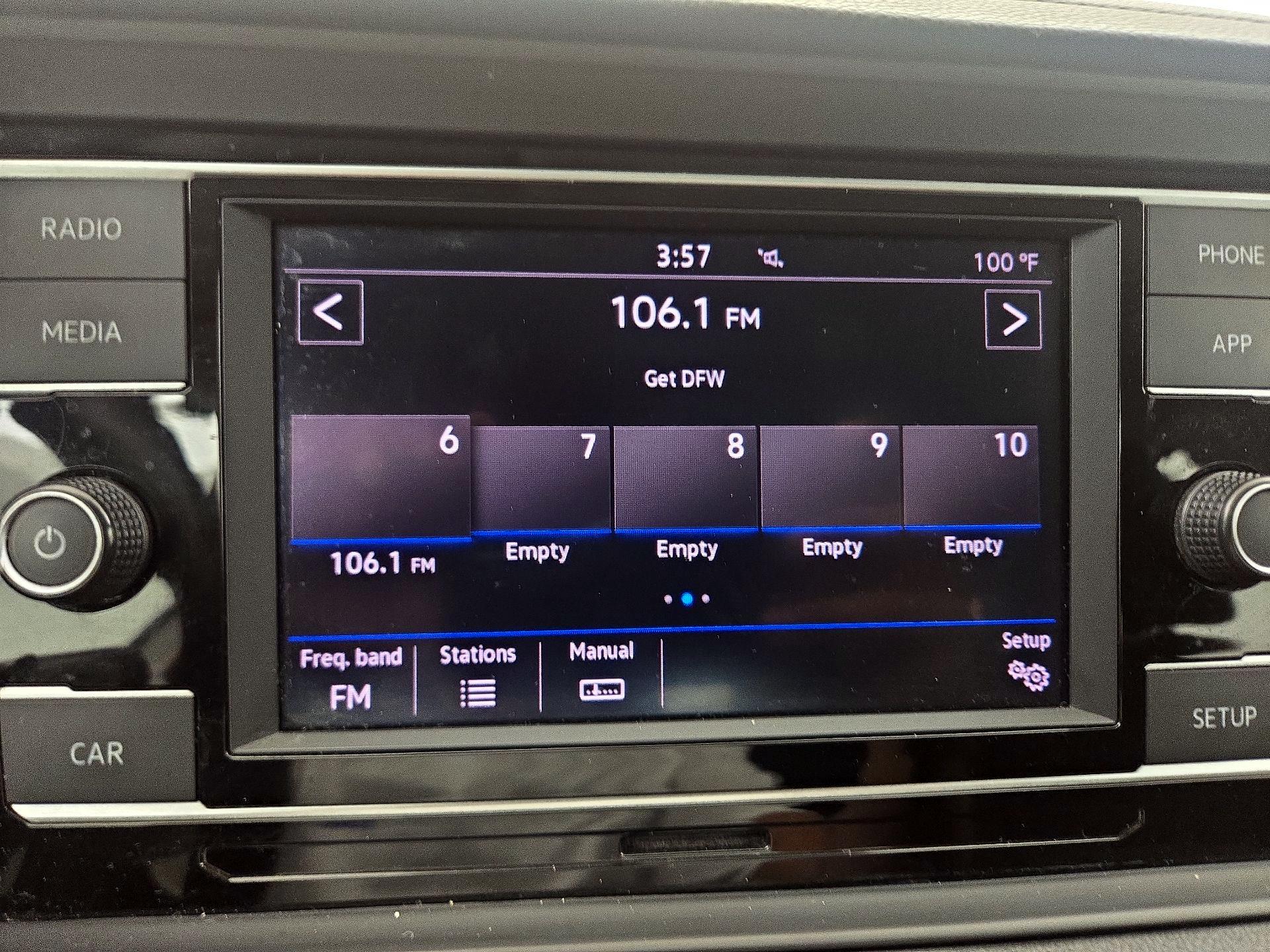 Thumbnail: 2019 Volkswagen Jetta - 15