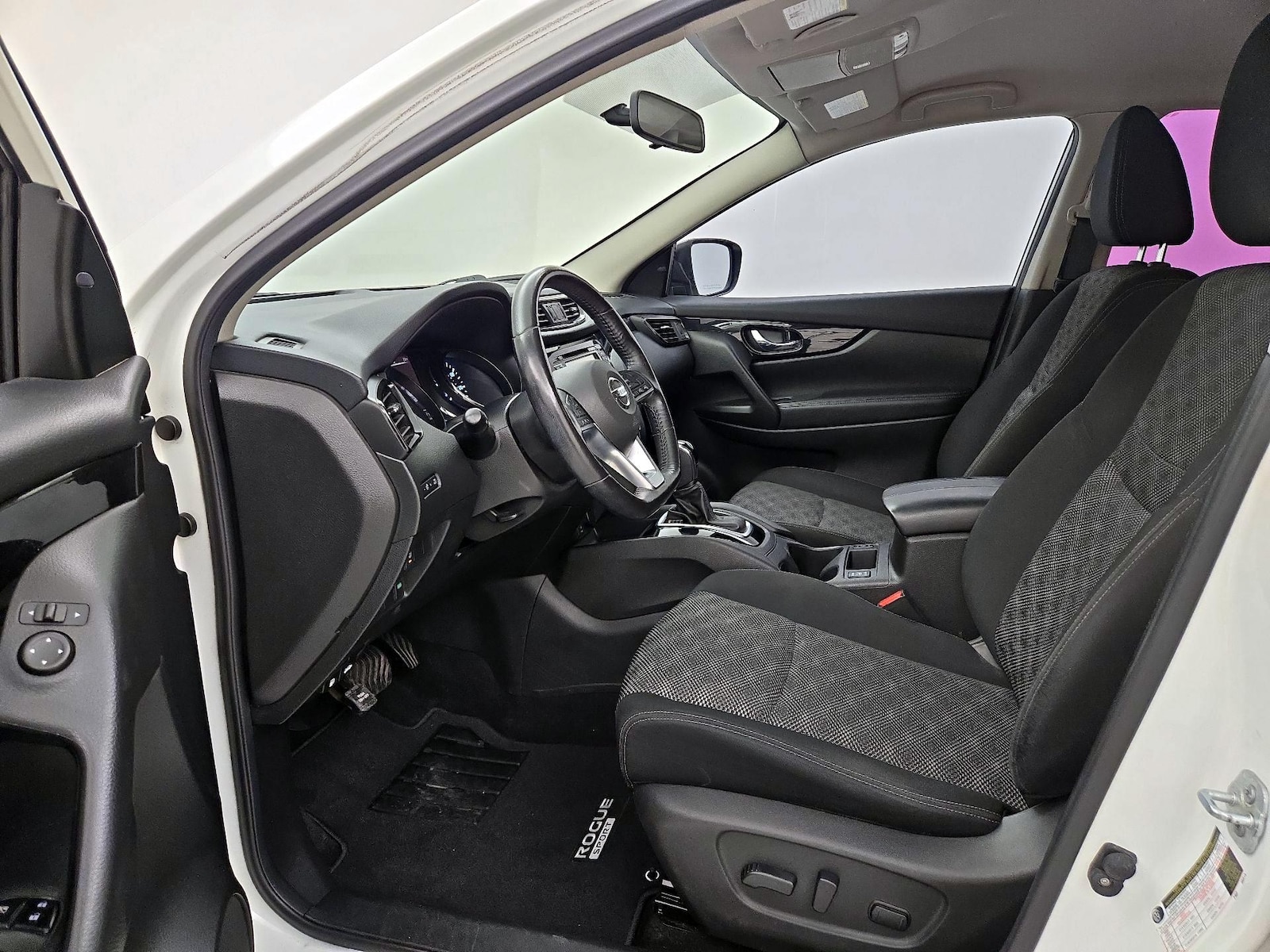 Power Seat(s) & Side Airbags