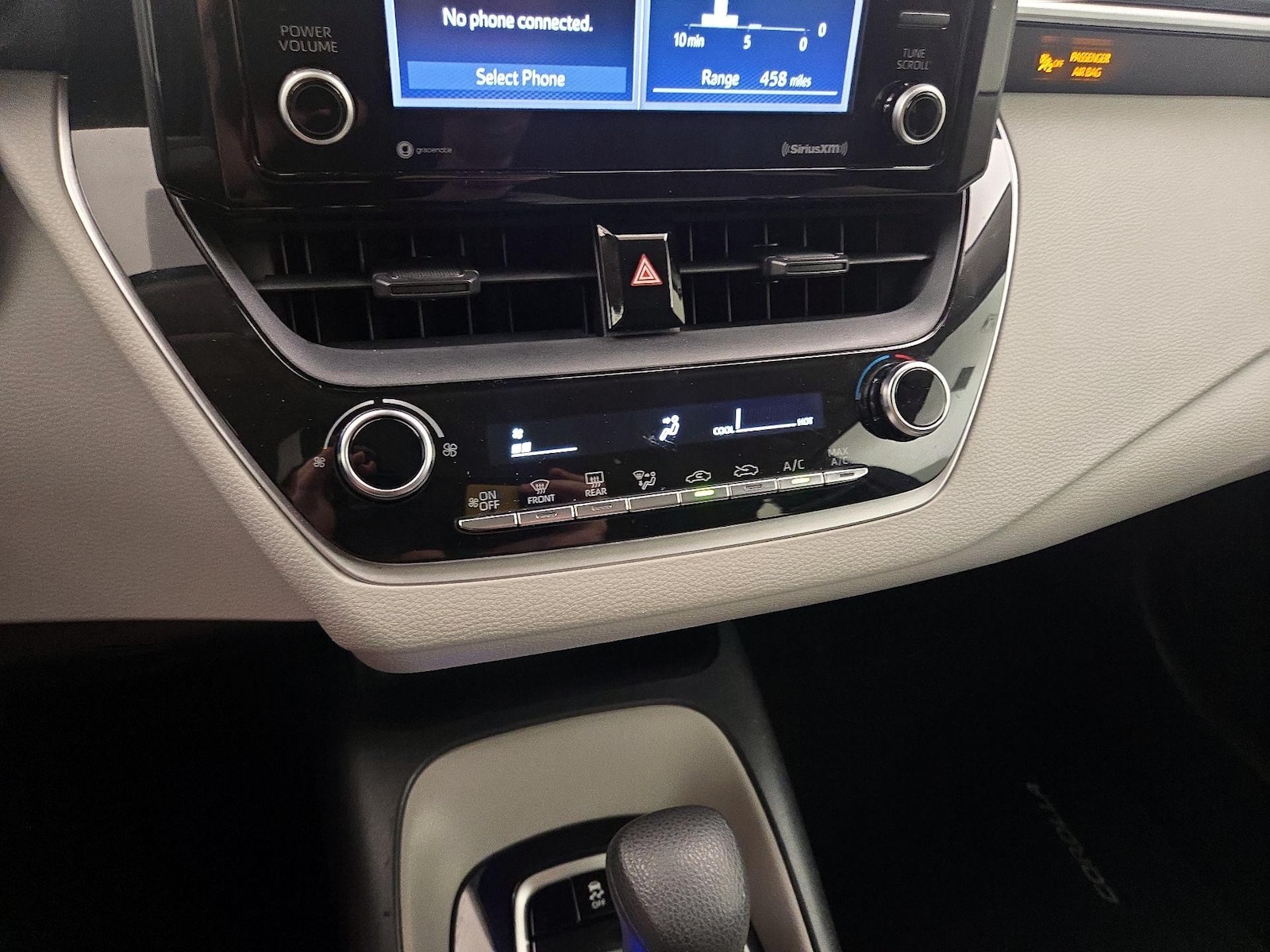 2022 Toyota Corolla L - Photo 17