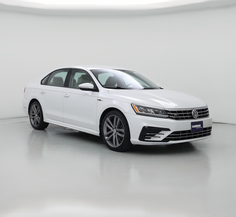 2018 Volkswagen Passat R-Line