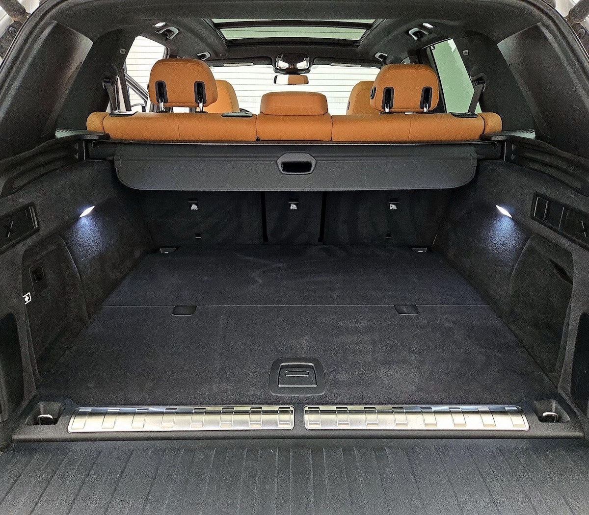 Trunk/Cargo (Seats Up)
