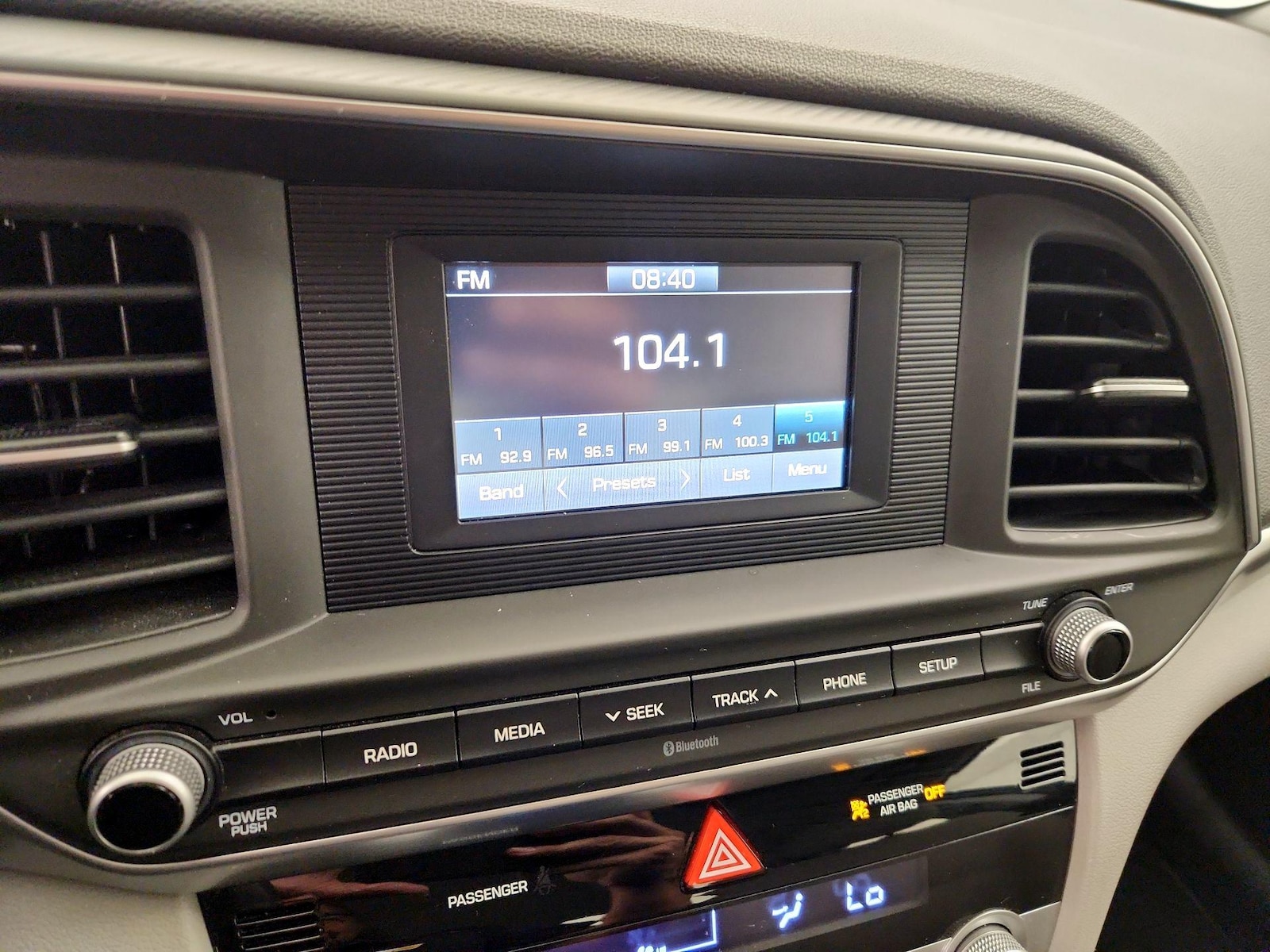 2020 Hyundai Elantra SE - Photo 16