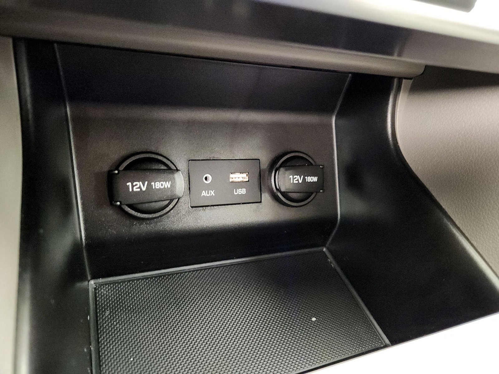 2020 Hyundai Elantra SE - Photo 19