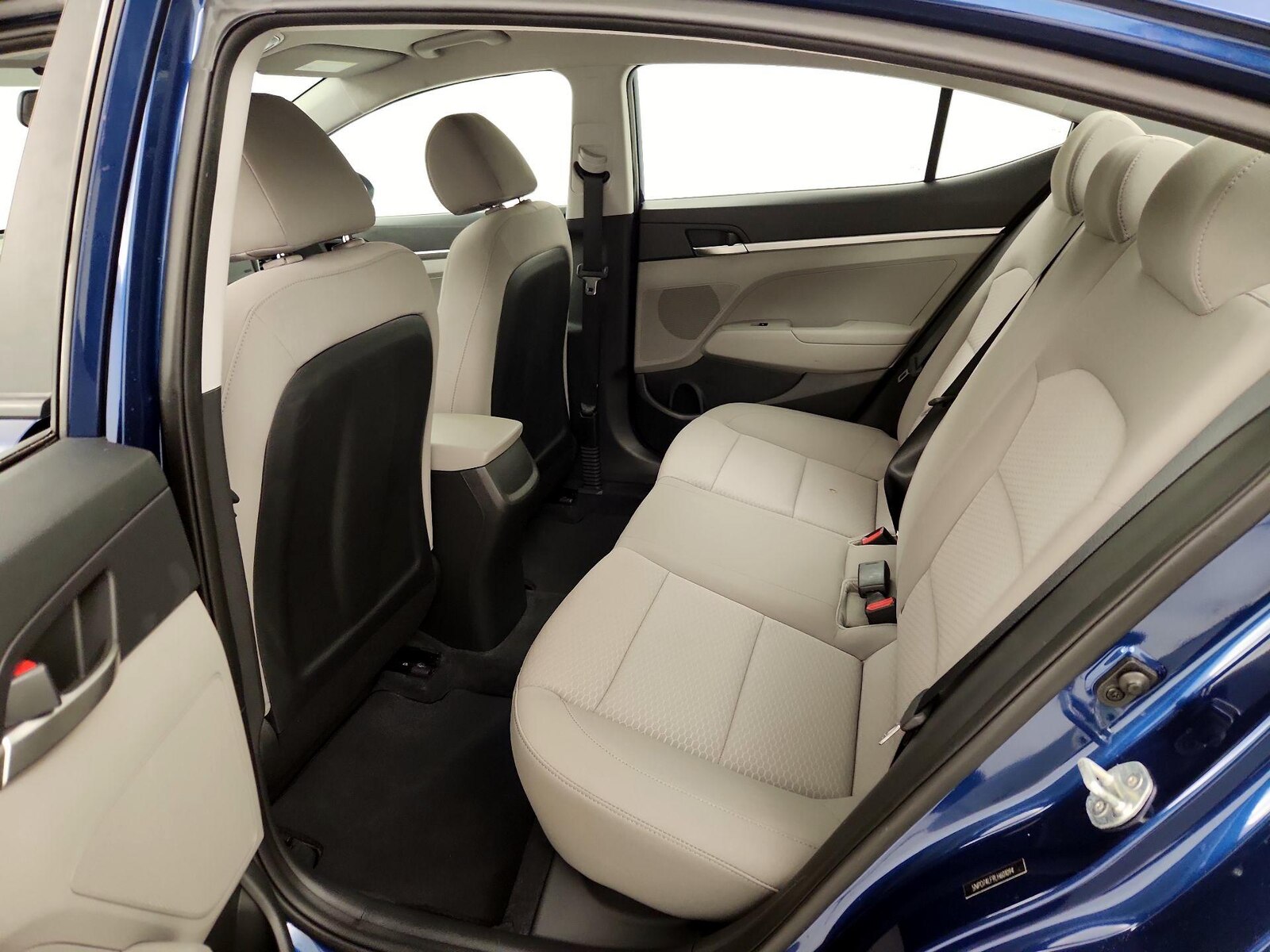 2020 Hyundai Elantra SE - Photo 20