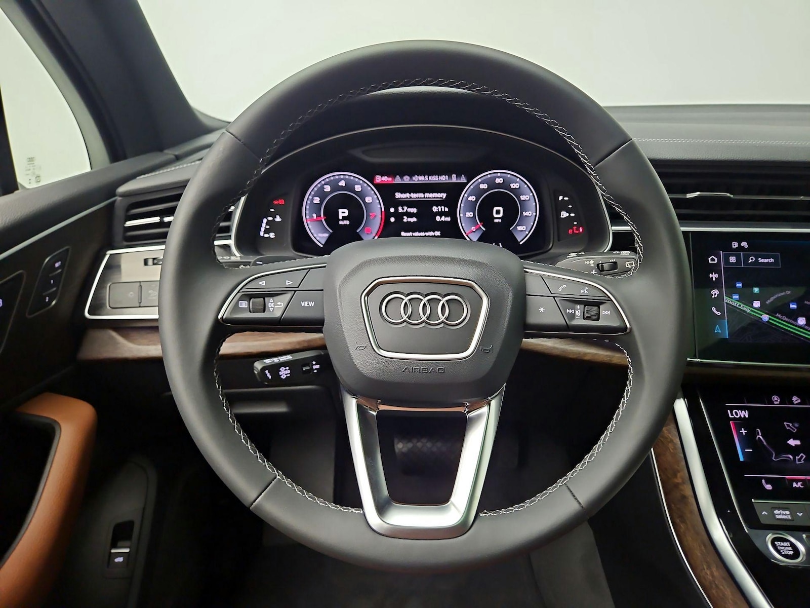 2026 Audi Q7 Premium - Photo 11
