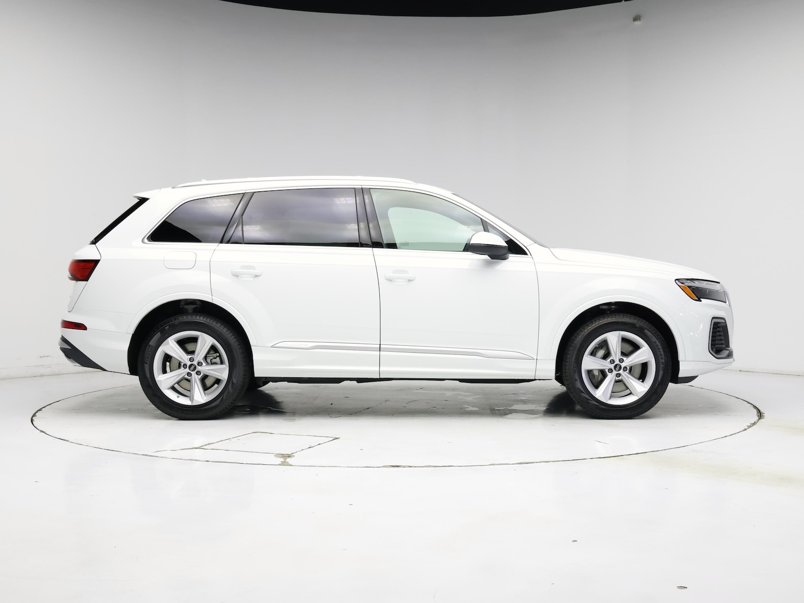 2026 Audi Q7 Premium - Photo 8