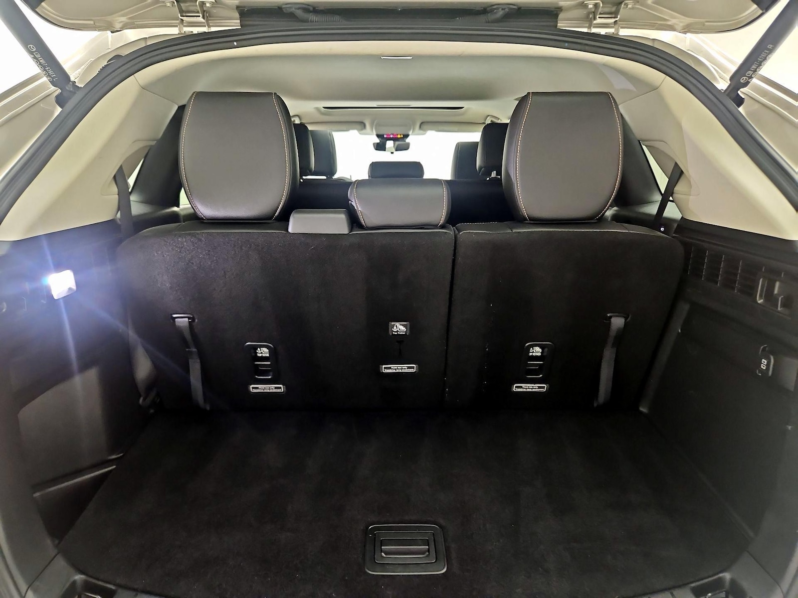2025 Mazda CX-90 Preferred Package - Photo 23
