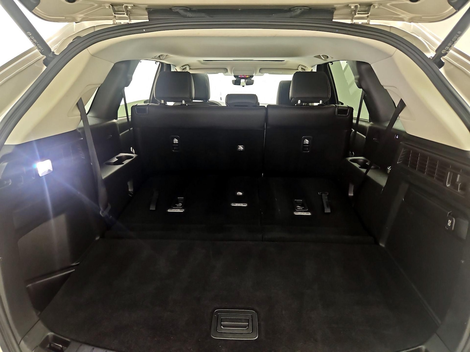2025 Mazda CX-90 Preferred Package - Photo 24